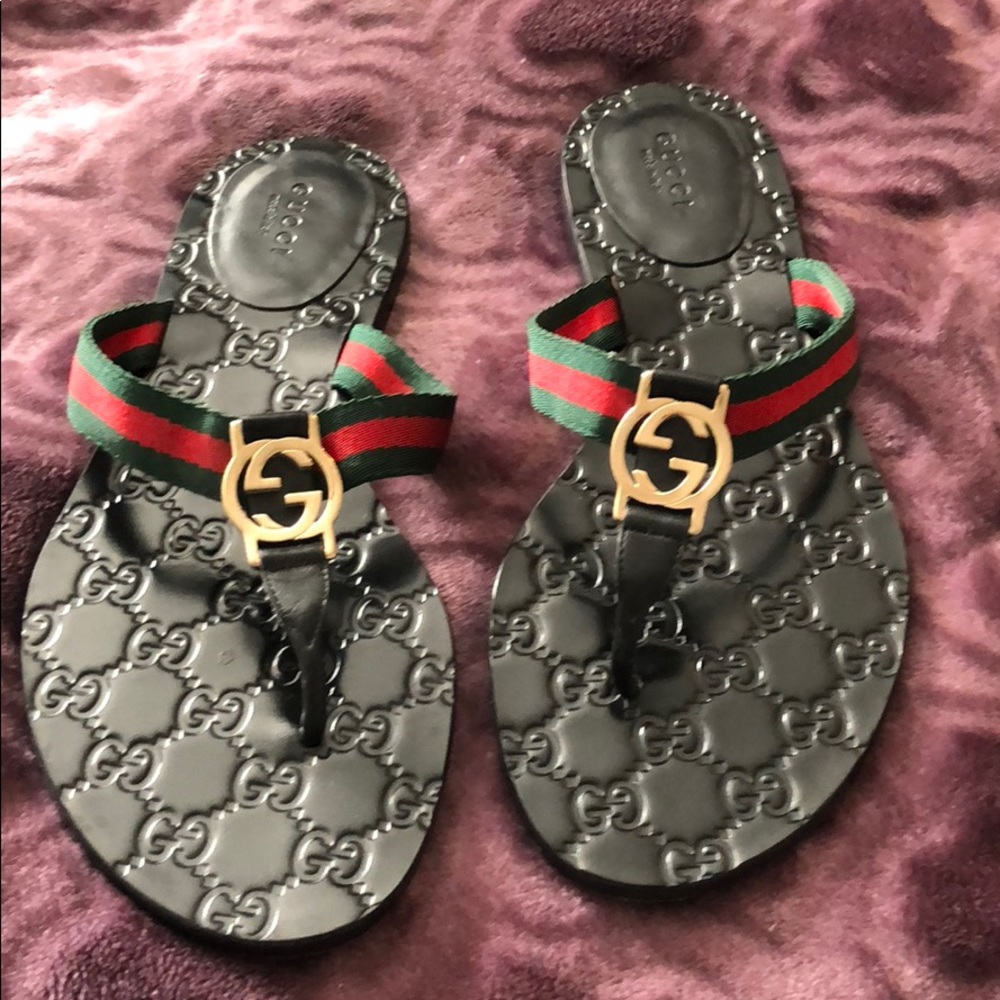SOLD ❗️EUC Gucci Web Thong (green & red)